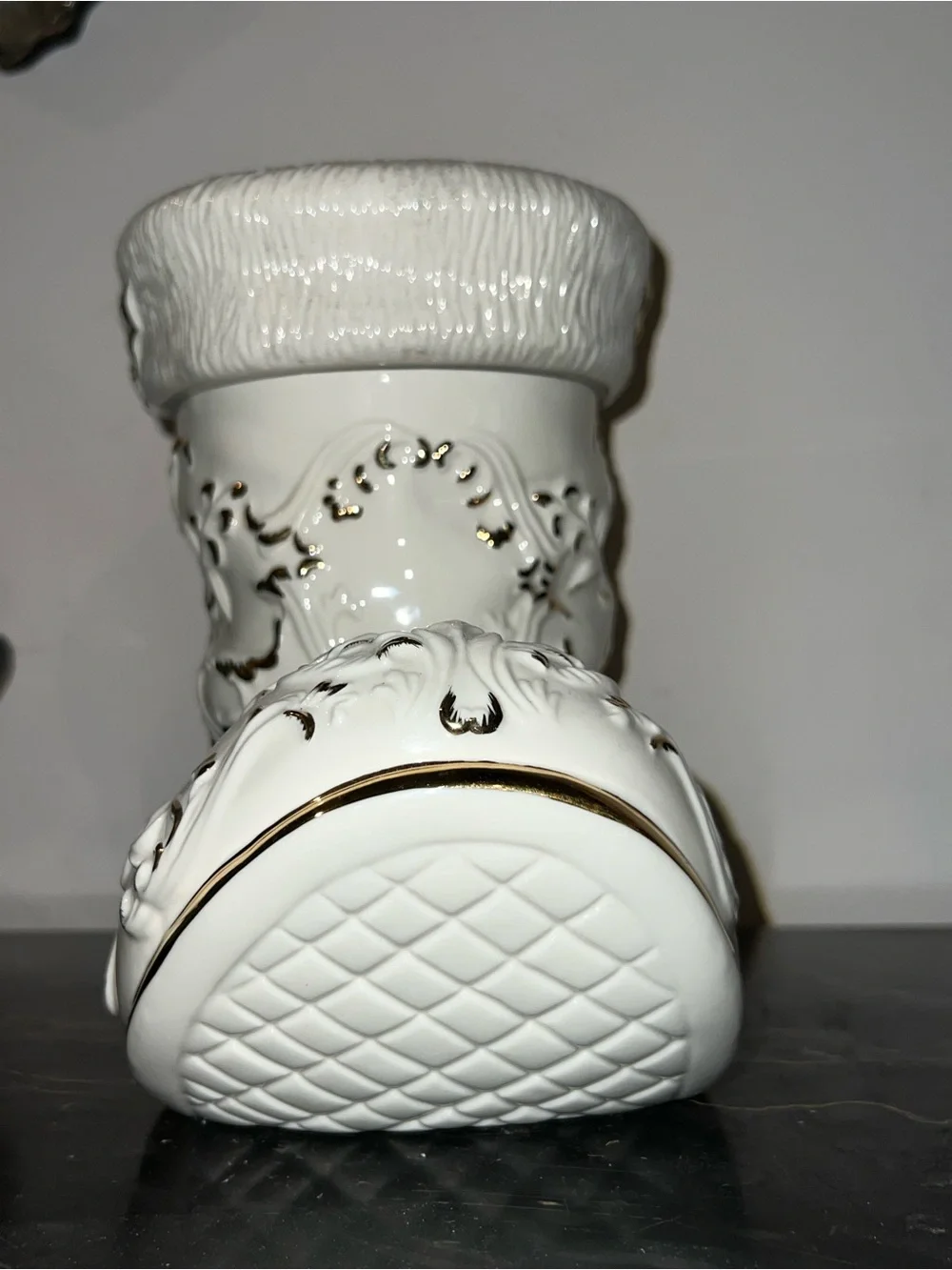 MIKASA SANTA'S BOOT COOKIE JAR PK001/917 CHRISTMAS ivory & gold NWOB planter